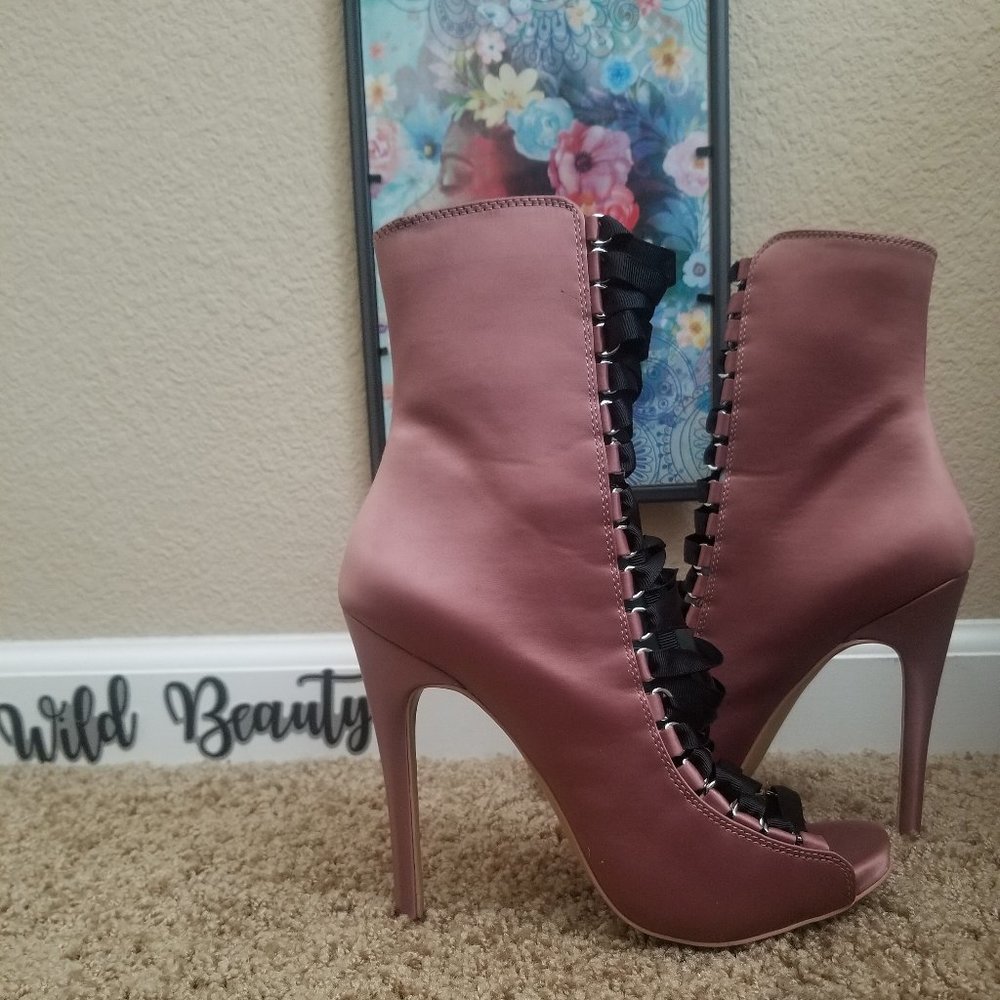 Steve Madden Fuego Size 7.5
